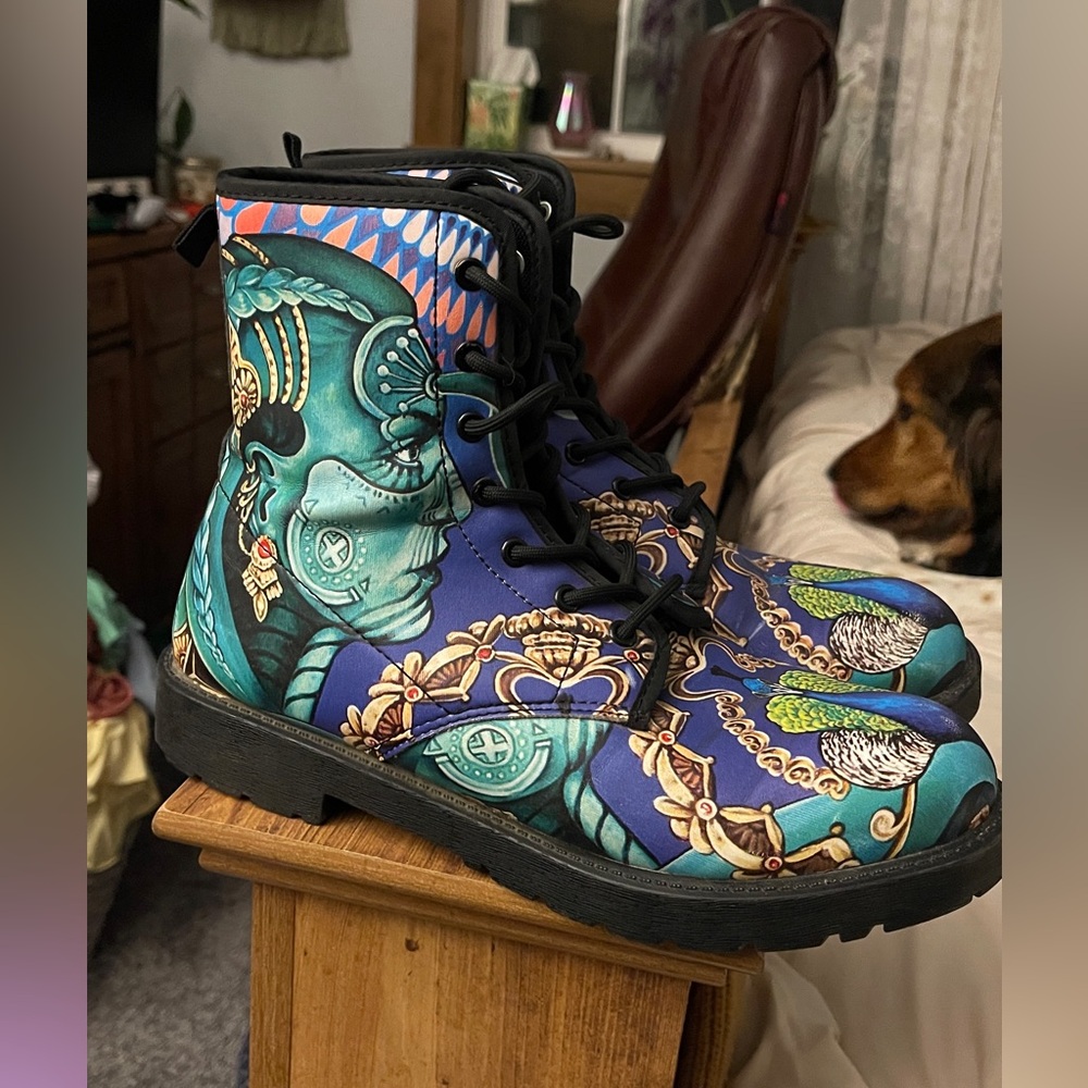 Women’s Unique Design Vegan Leather Combat Boots Size 10 - Picture 3 of 9